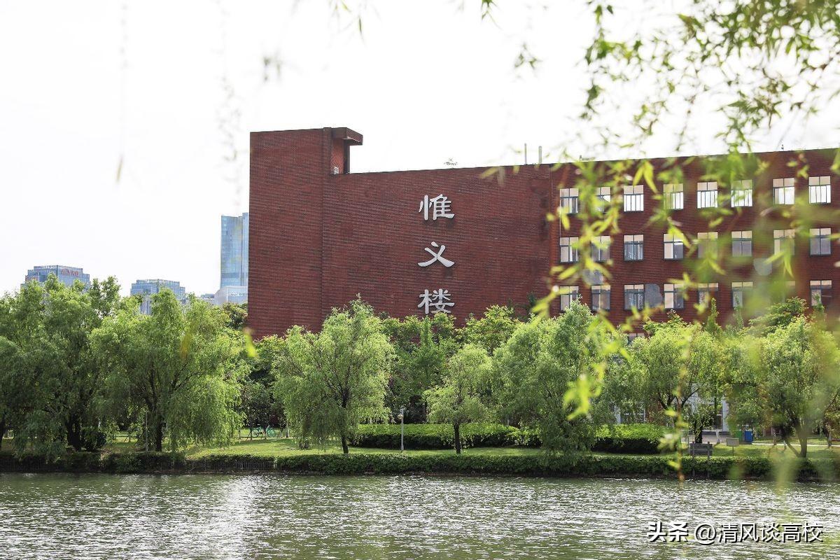 南昌大学附近美食_南昌哪个大学的食堂好吃_南昌大学附近美食街